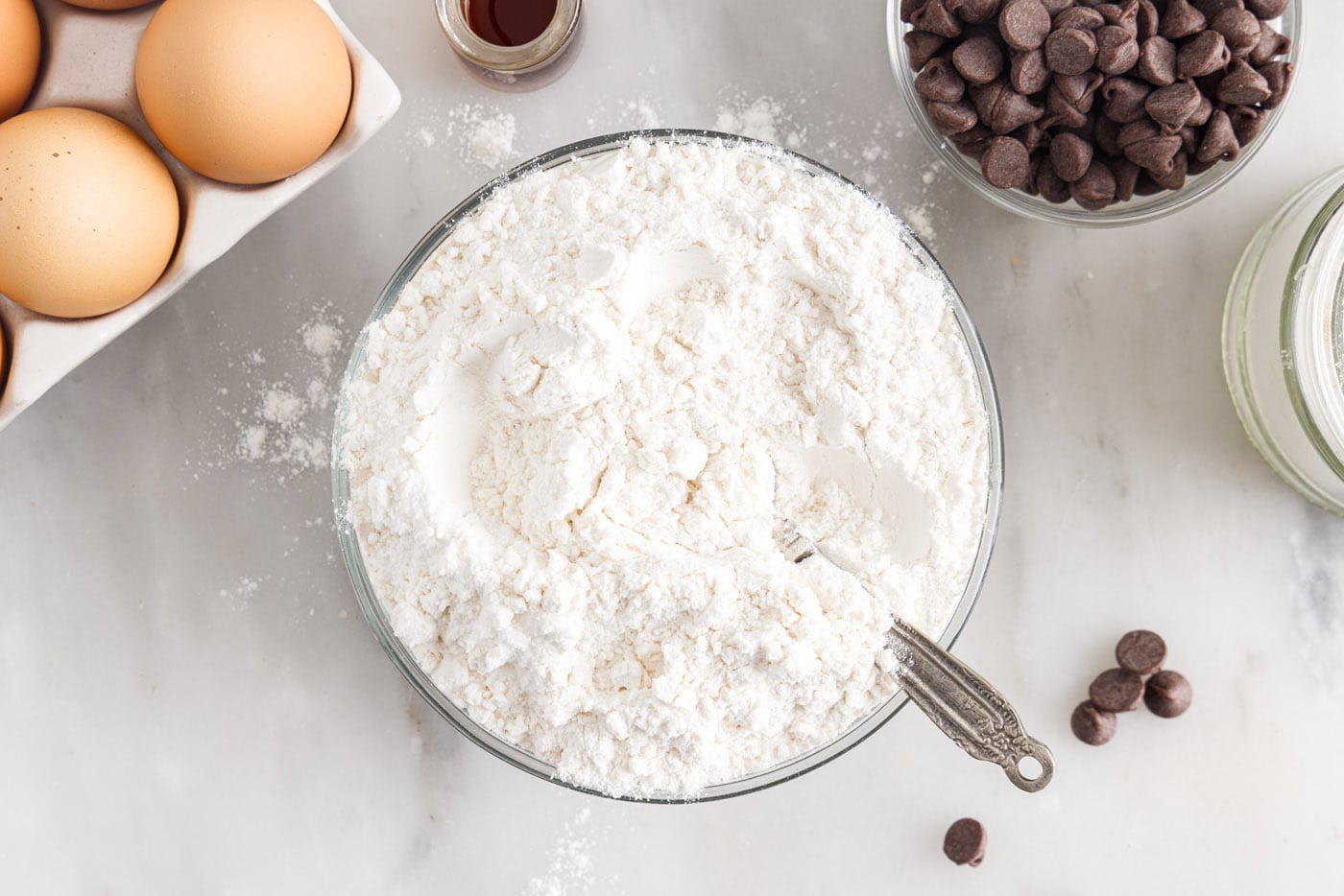 flour, baking soda, and salt in a bowl