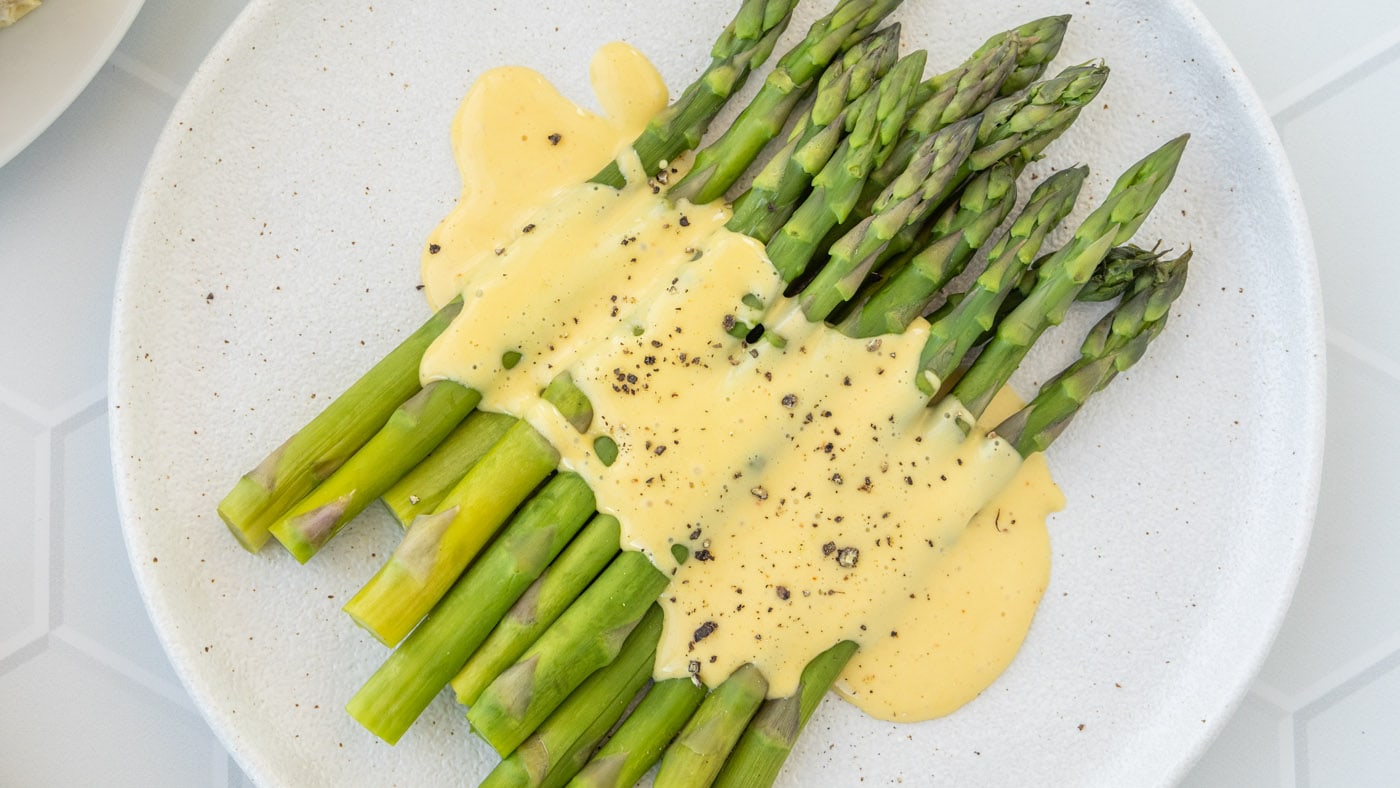 Hollandaise sauce is really easy to make with 6 simple ingredients - egg yolks, lemon juice, melted 