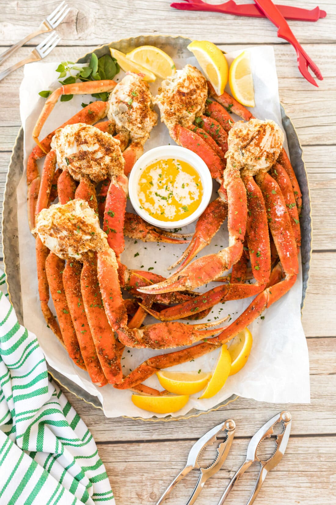Snow Crab Legs - Amanda's Cookin' - & Seafood