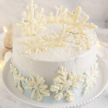 Snowflake Cake on a cakeplate