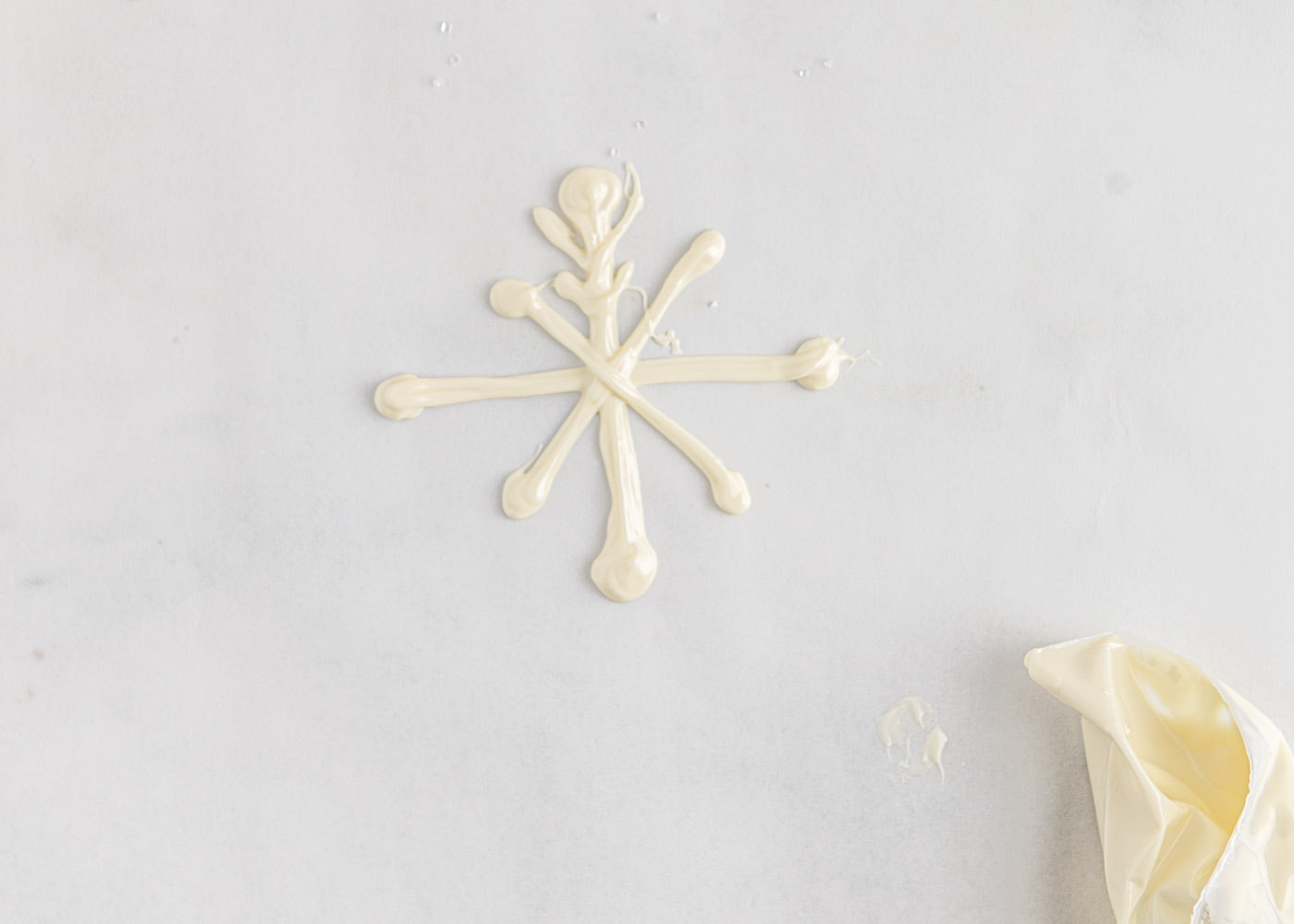how to make white chocolate snowflakes
