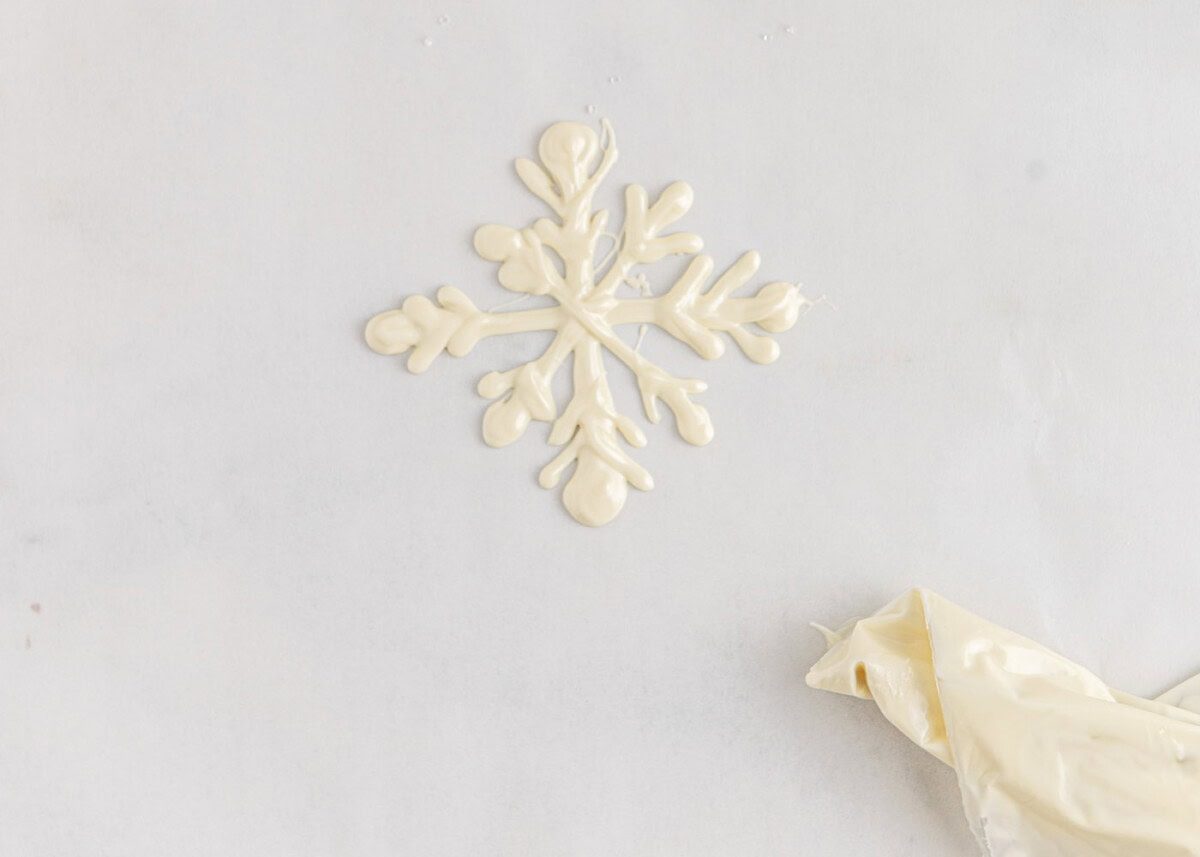how to make chocolate snowflakes
