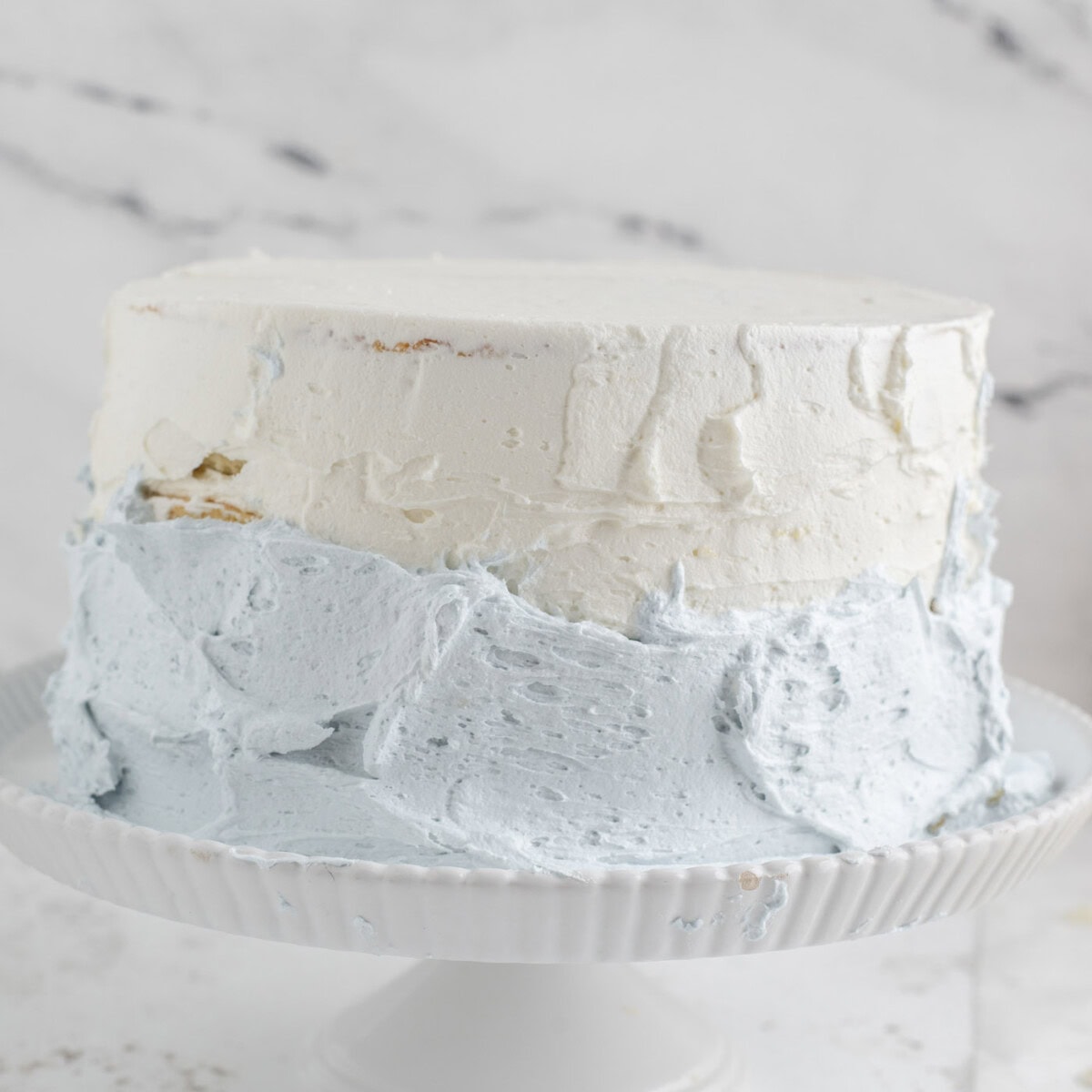 how to frost an ombre on a tiered cake