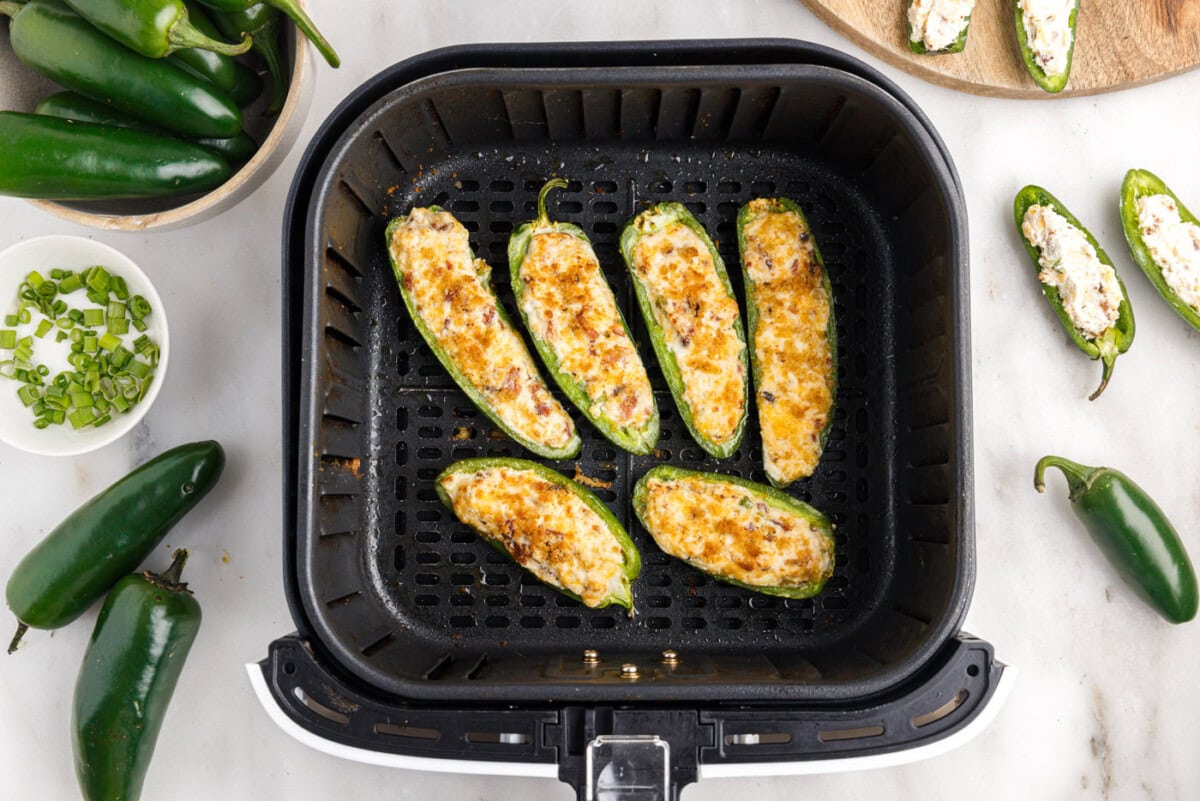 cooked jalapeno poppers in the air fryer