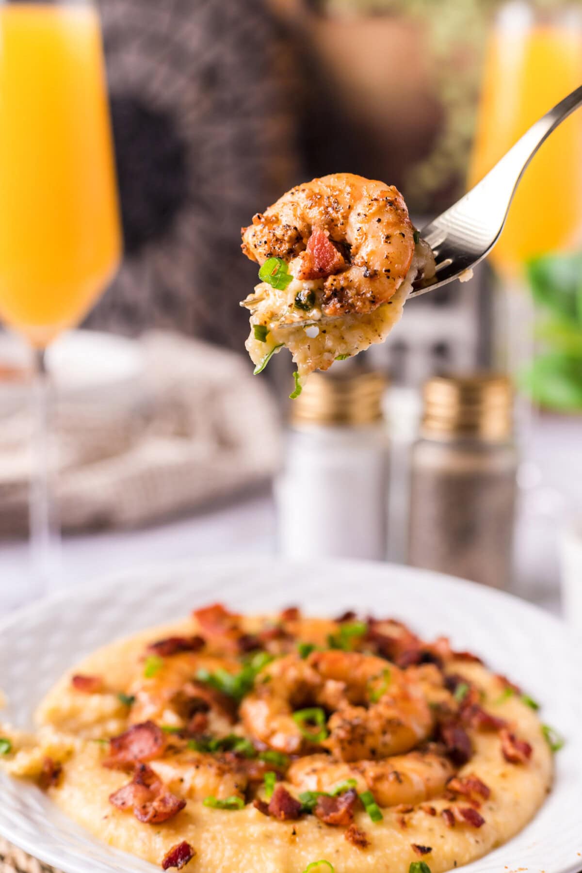 Shrimp and Grits on a fork