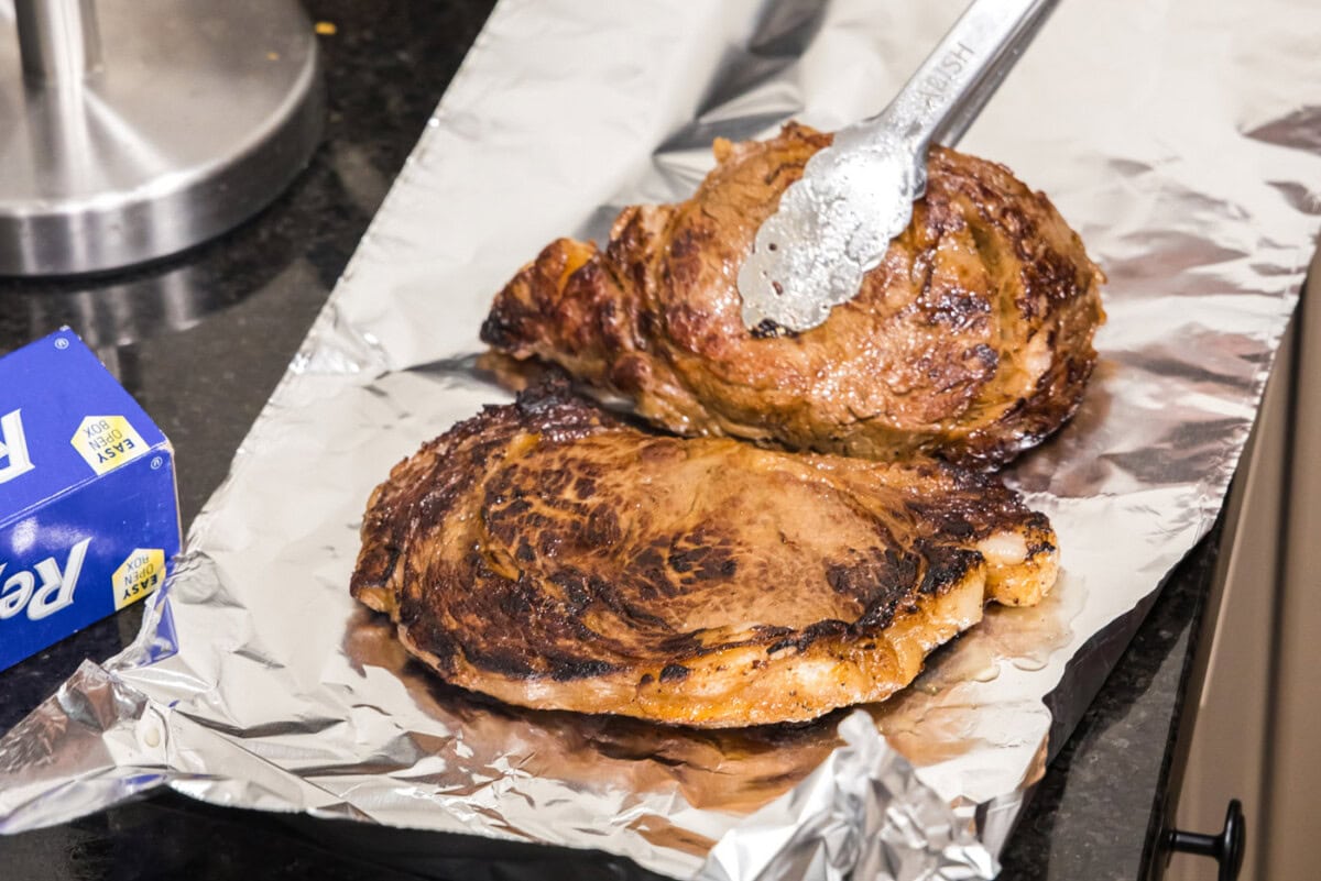 letting ribeye rest in foil