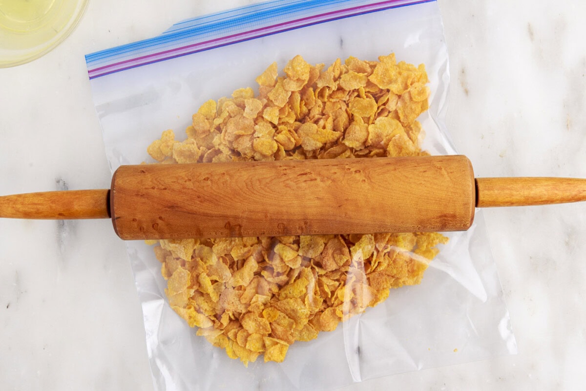 rolling pin crushing cornflakes