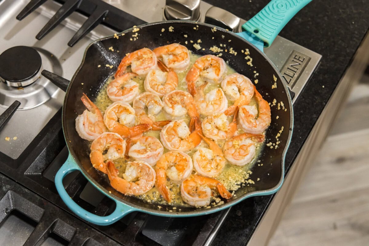 cooked shrimp in lemon garlic butter