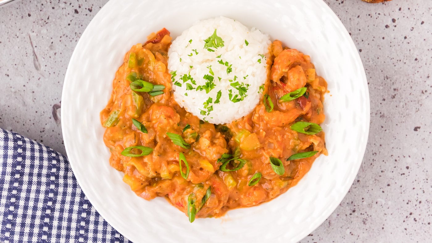 This Louisianna crawfish etouffee is bursting with rich flavors and tender crawfish meat that's cook