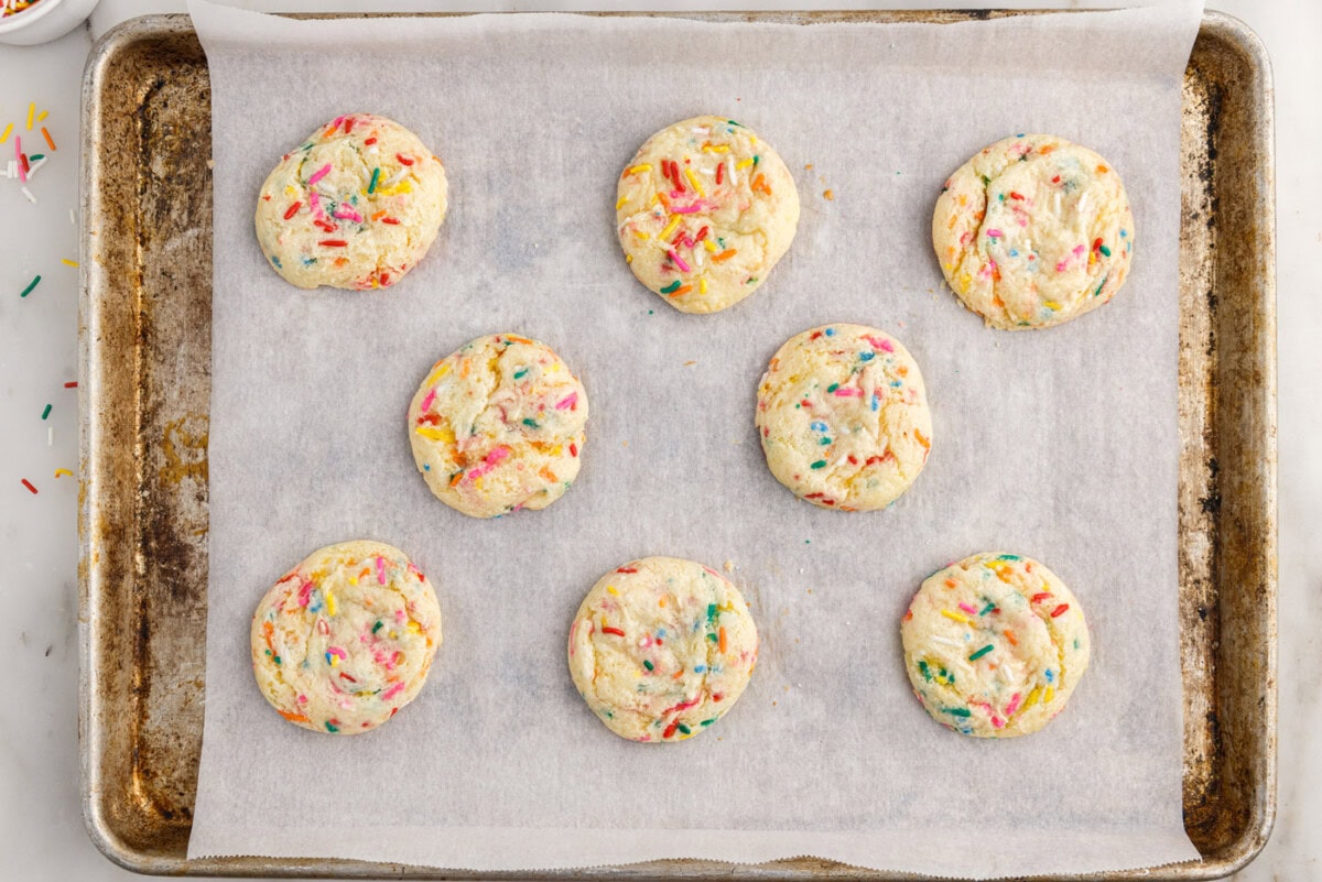 baked funfetti cookies