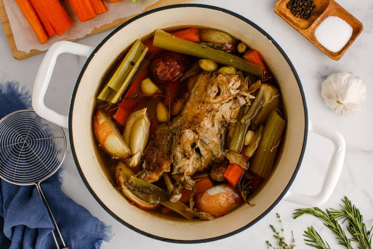 how to make homemade chicken stock