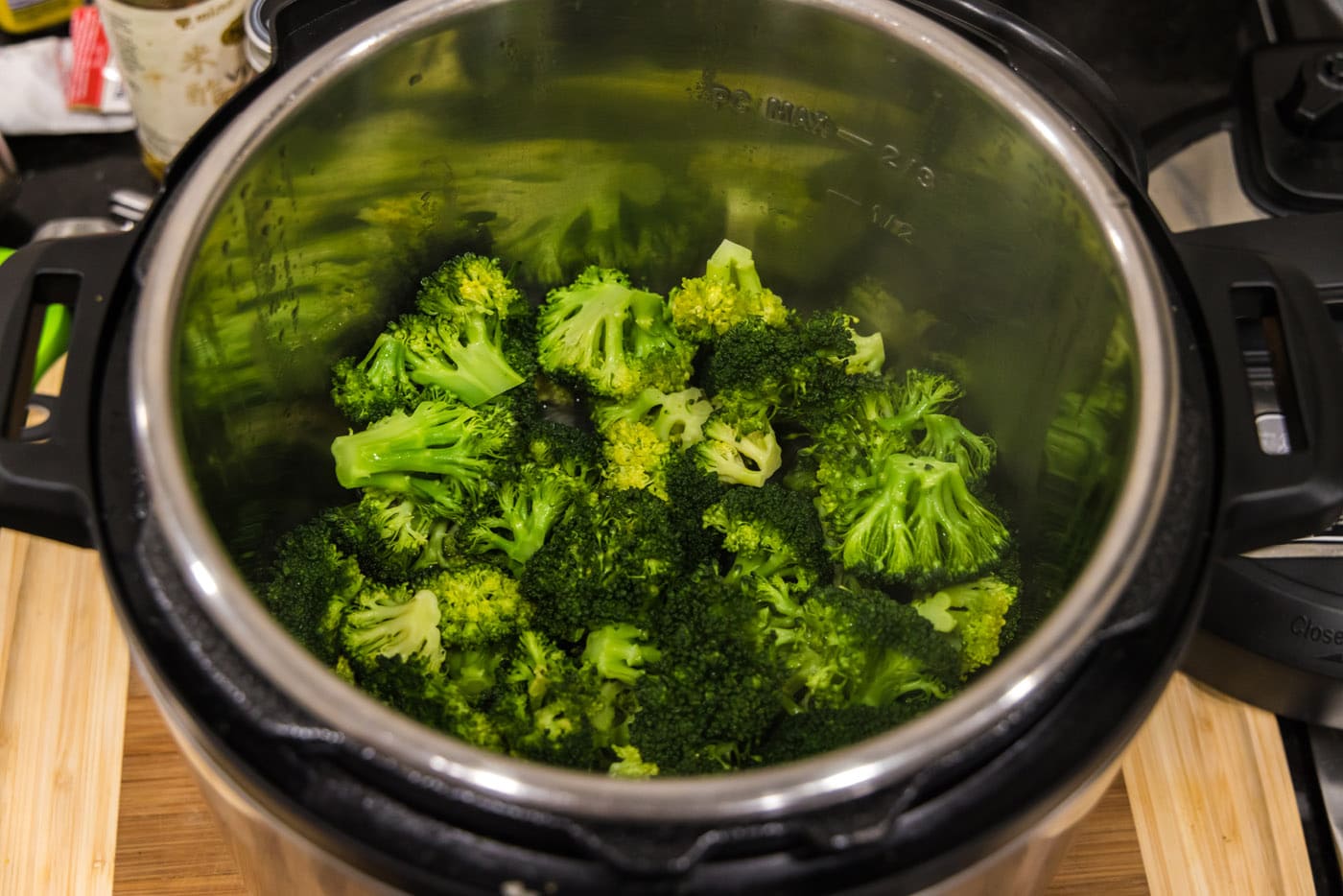 steamed broccoli in pressure cooker