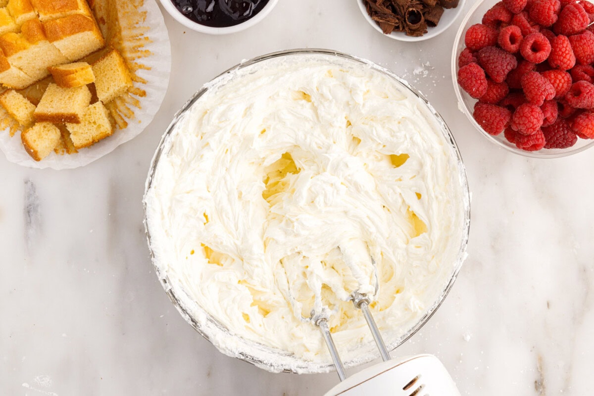 mixer incorporating whipped cream with cream cheese