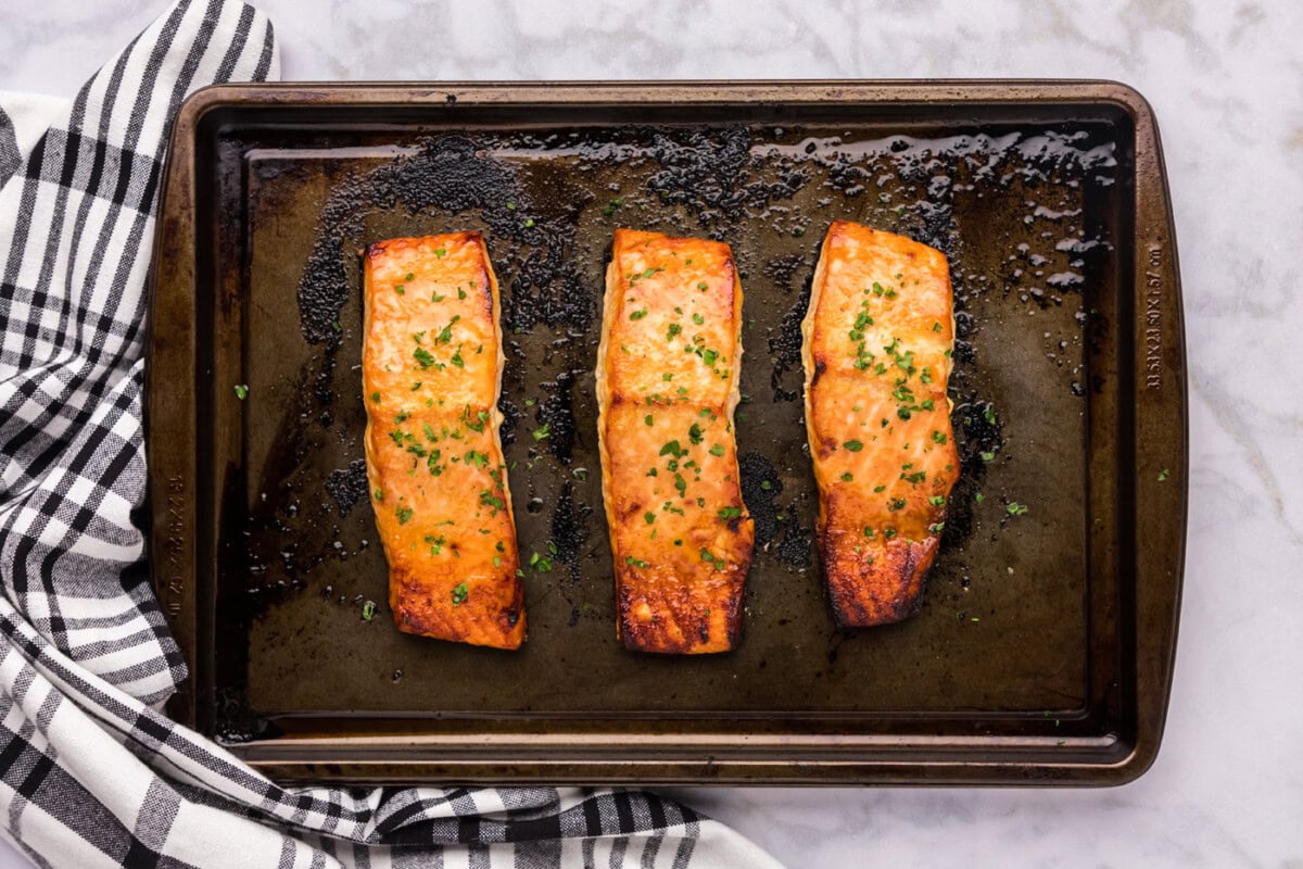 finished baked brown sugar salmon