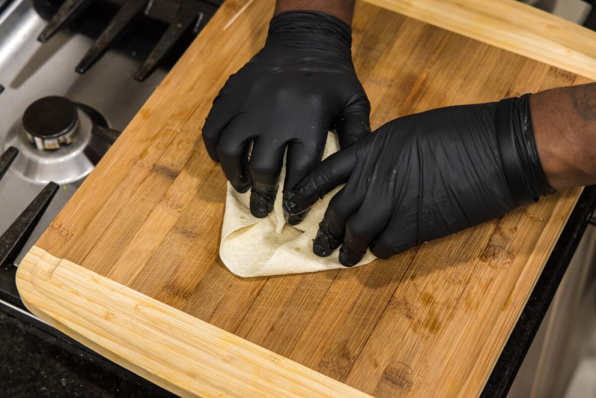 how to roll a tortilla wrap