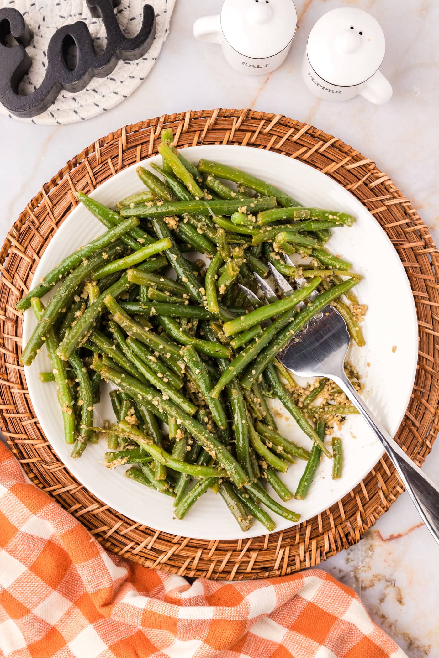 Garlic Green Beans - Amanda's Cookin' - Vegetables