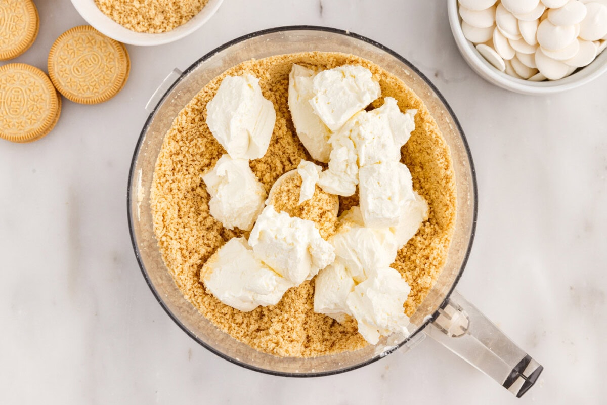 cream cheese added to oreo cookie crumbs
