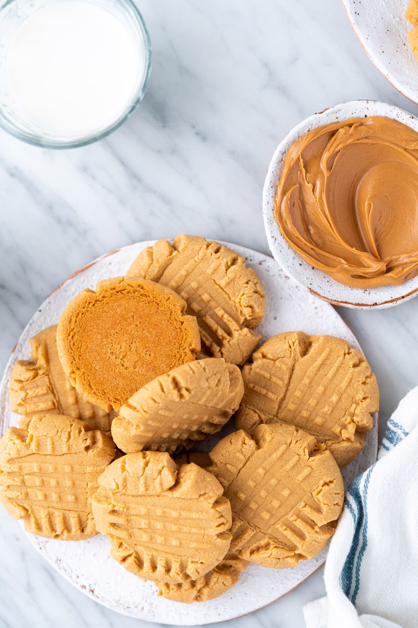 Peanut Butter Cake Mix Cookies Amanda's Cookin'