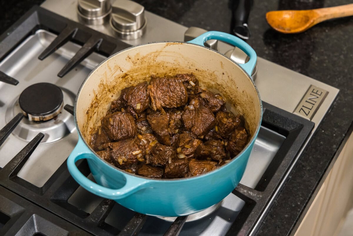 beef tips in dutch oven
