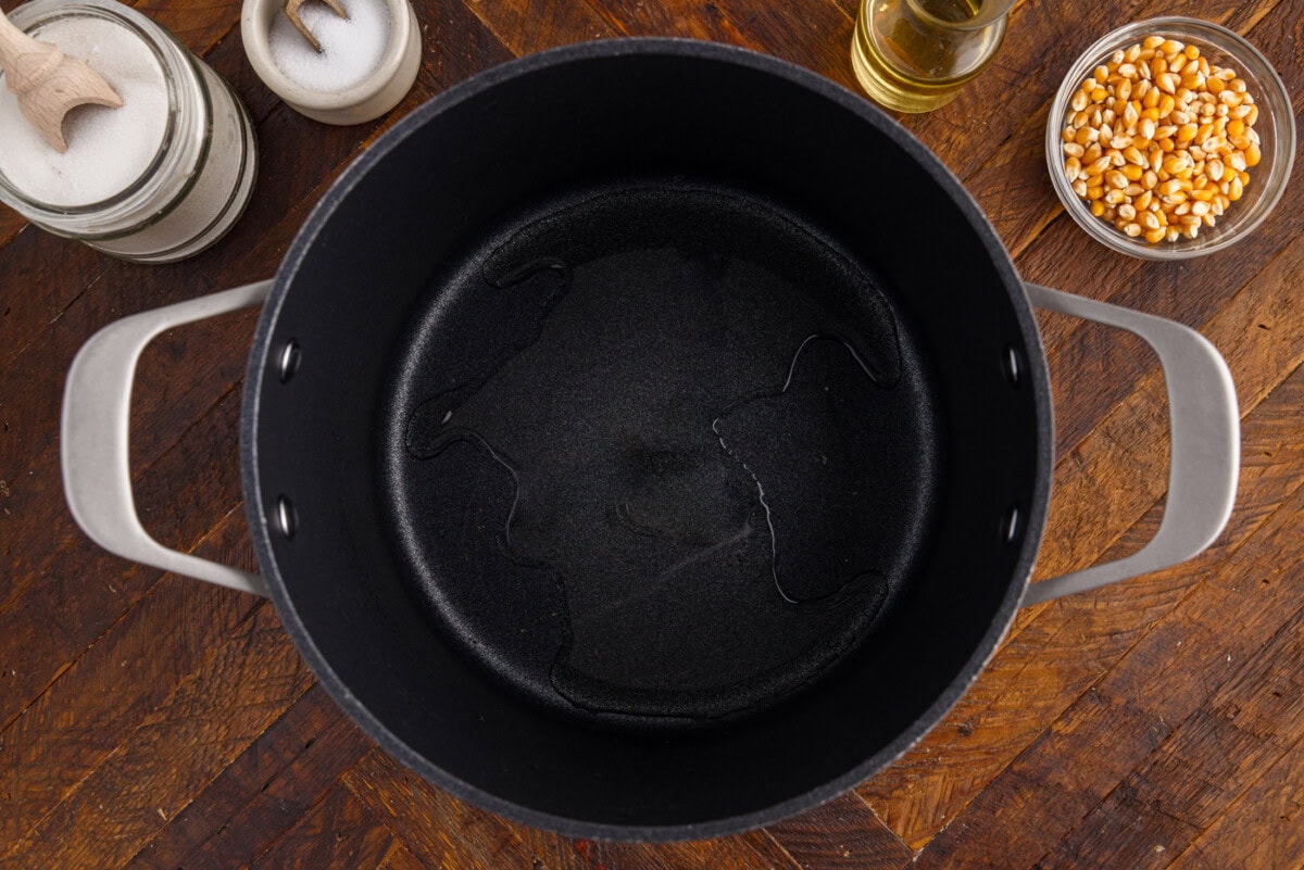 vegetable oil in a pot