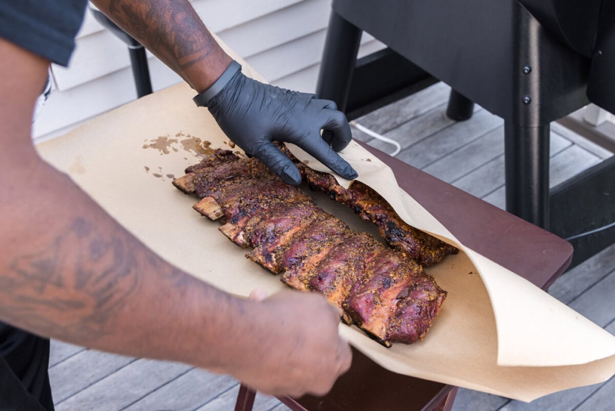 wrapping beef ribs in butcher paper