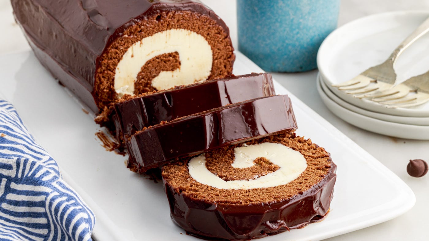 This gorgeous Swiss roll cake is a real showstopper and with a little love and attention to the ingr