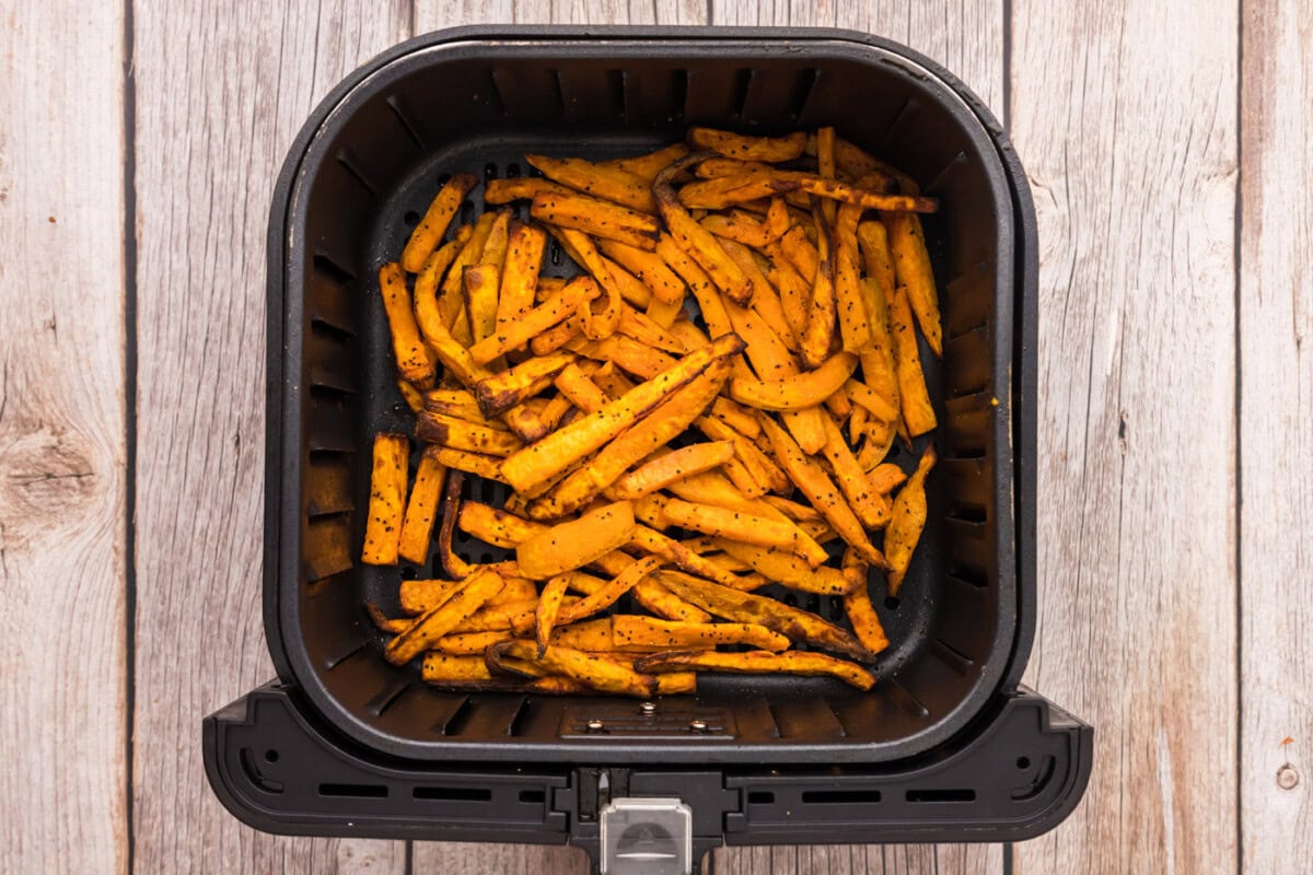 finished air fryer sweet potato fries in basket