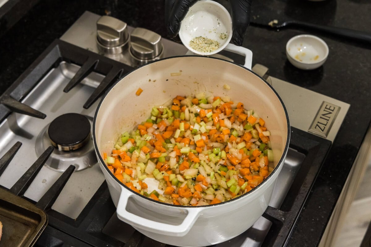 seasoninig vegetables with garlic salt