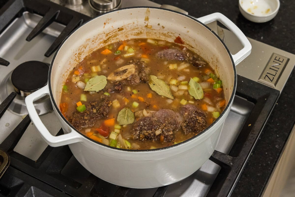 bay leaves added to braised beef shanks