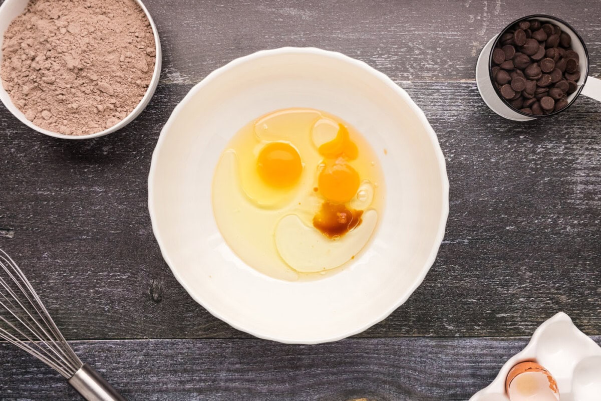 eggs, oil, and vanilla in a bowl