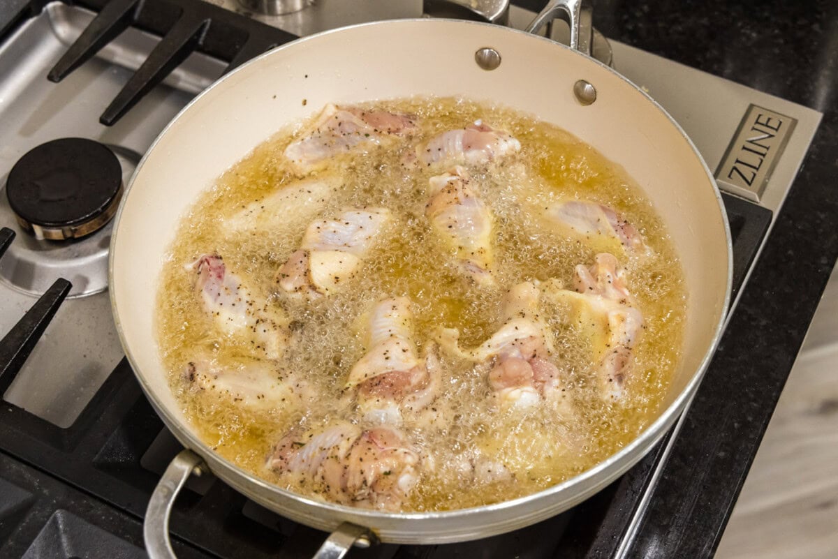 frying chicken wings in oil