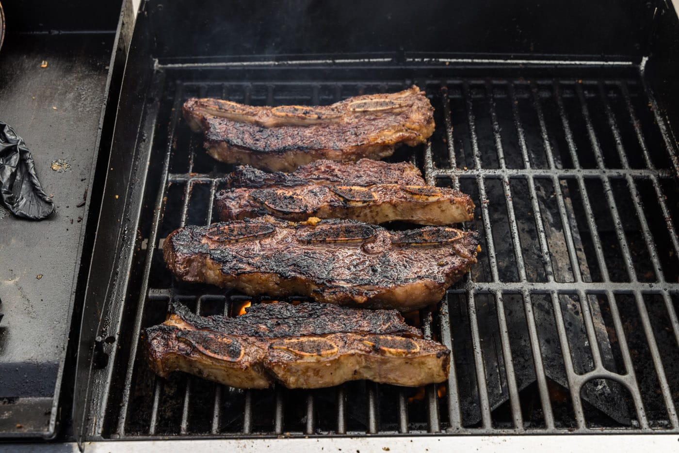 cooked Korean short ribs on the grill