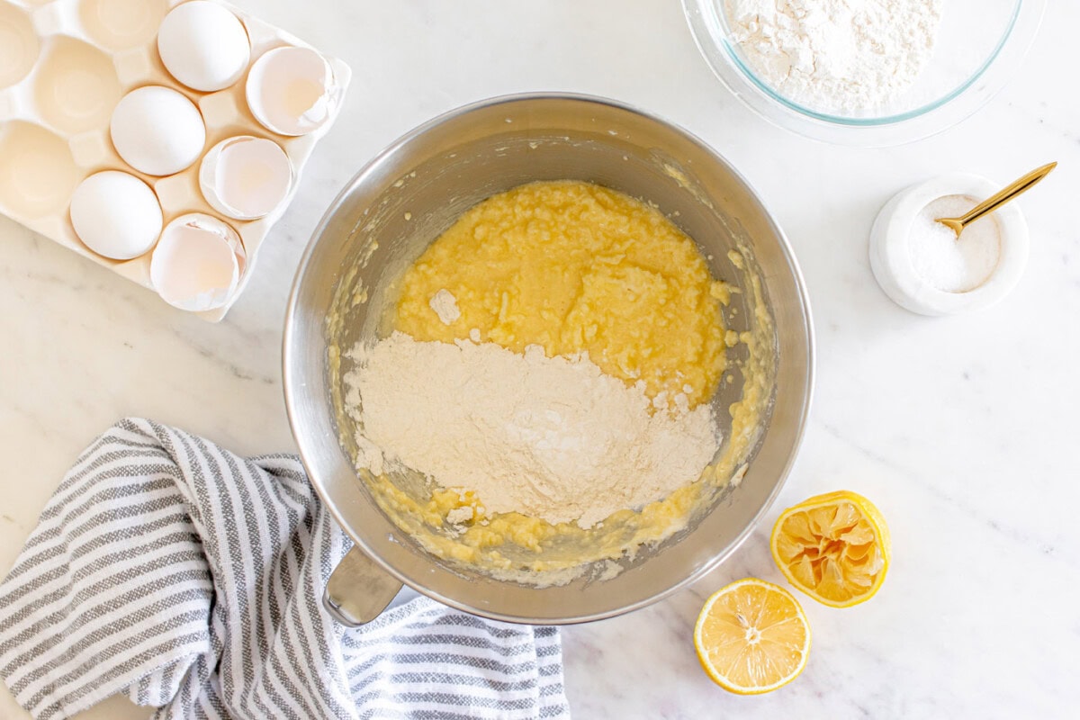 incorporating dry ingredients into wet ingredients for pound cake
