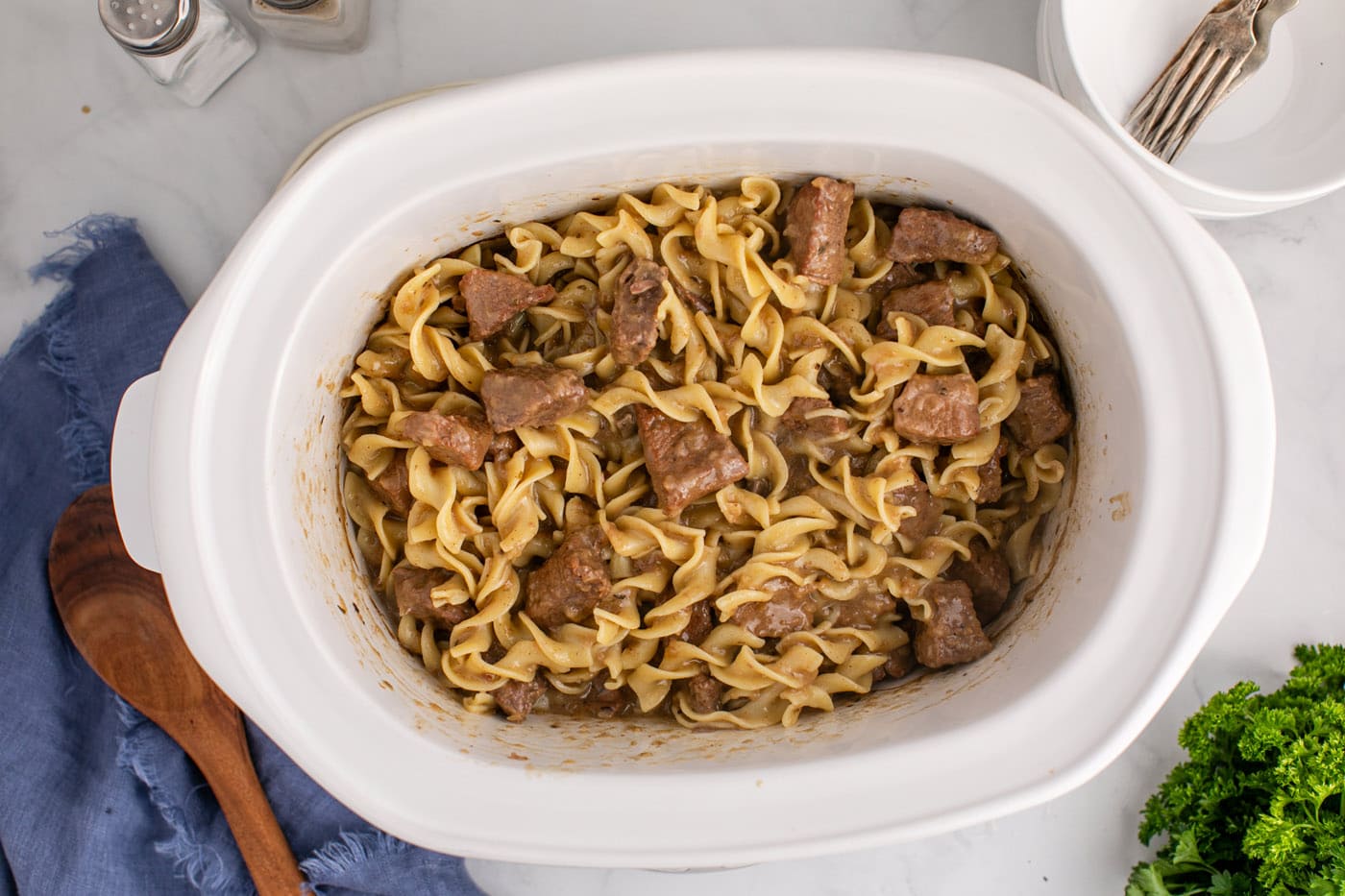crockpot beef and noodles