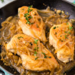 Chicken with Onion Thyme Sauce