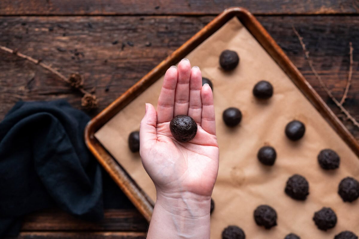 hand shaping oreo truffles