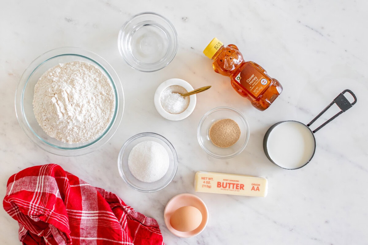 Ingredients for Texas Roadhouse Rolls