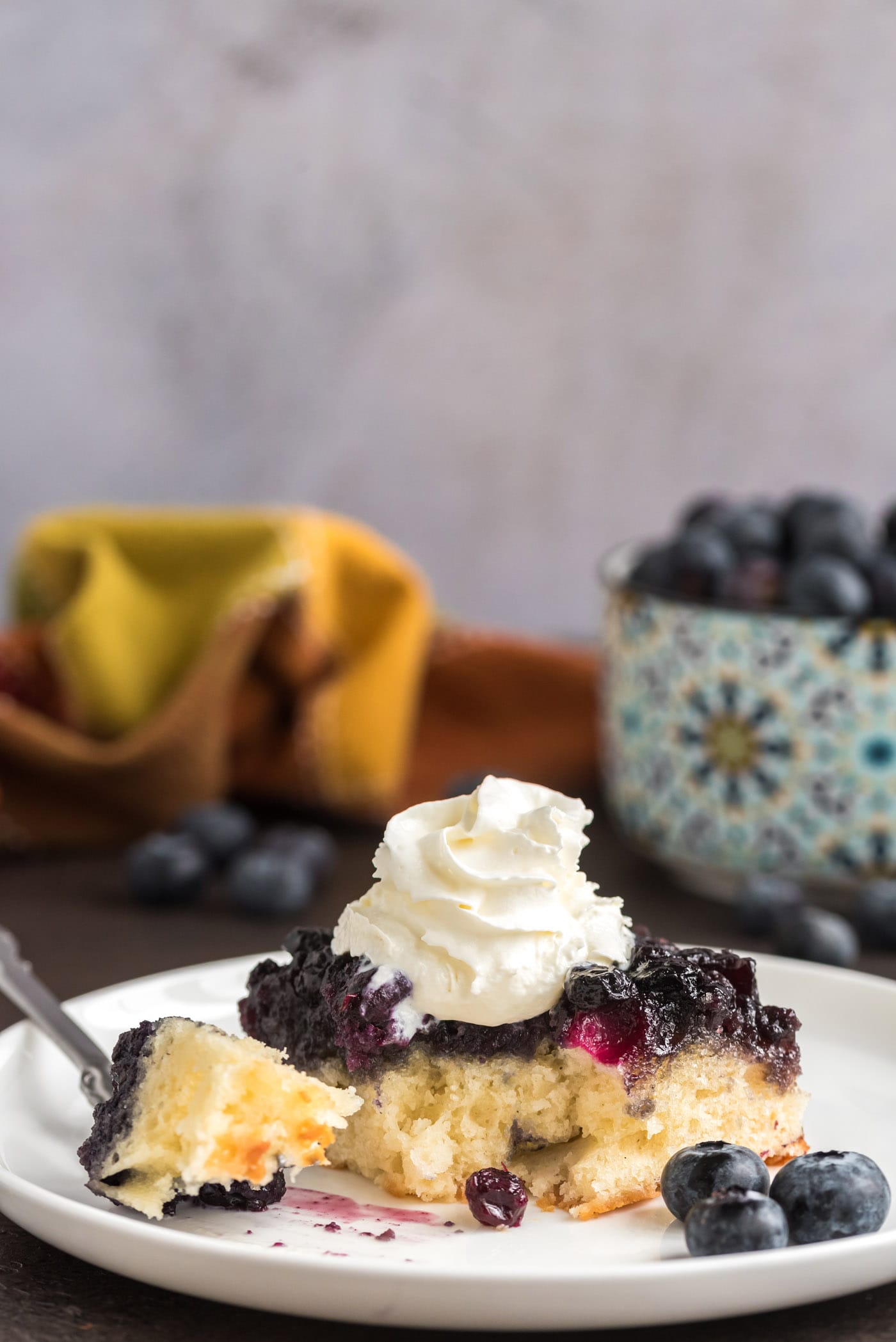 Blueberry Upside Down Cake - Amanda's Cookin' - Cake & Cupcakes