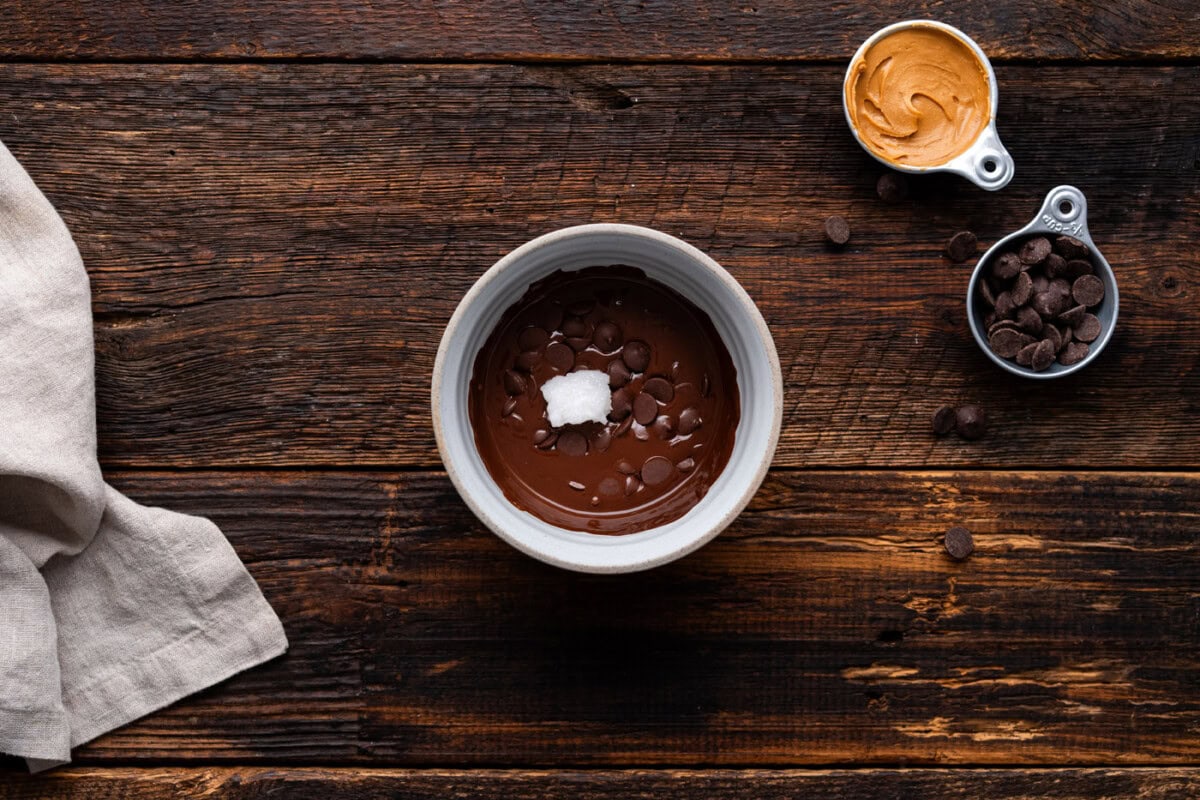 melted chocolate with coconut oil