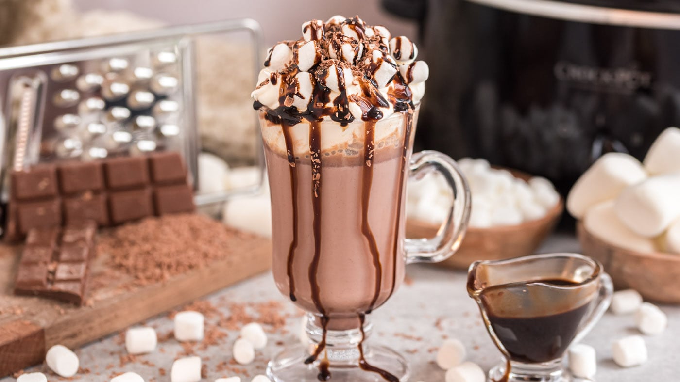 Crockpot Hot Chocolate - Amanda's Cookin' - Drinks