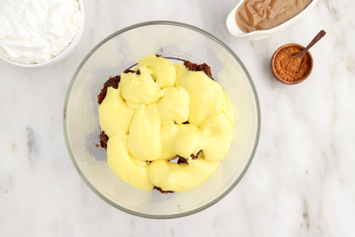 instant french vanilla pudding over gingerbread cake