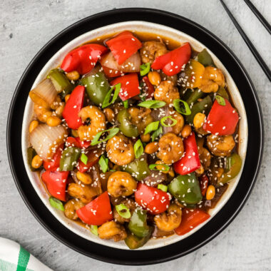 Close up photo of a plate of Kung Pao Shrimp