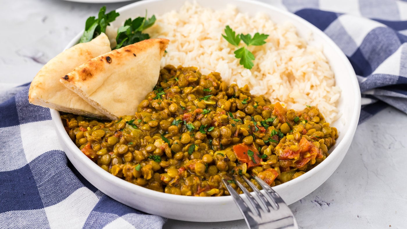 A super easy lentil curry recipe with vibrant flavor, plant-based protein doesn't get any better tha