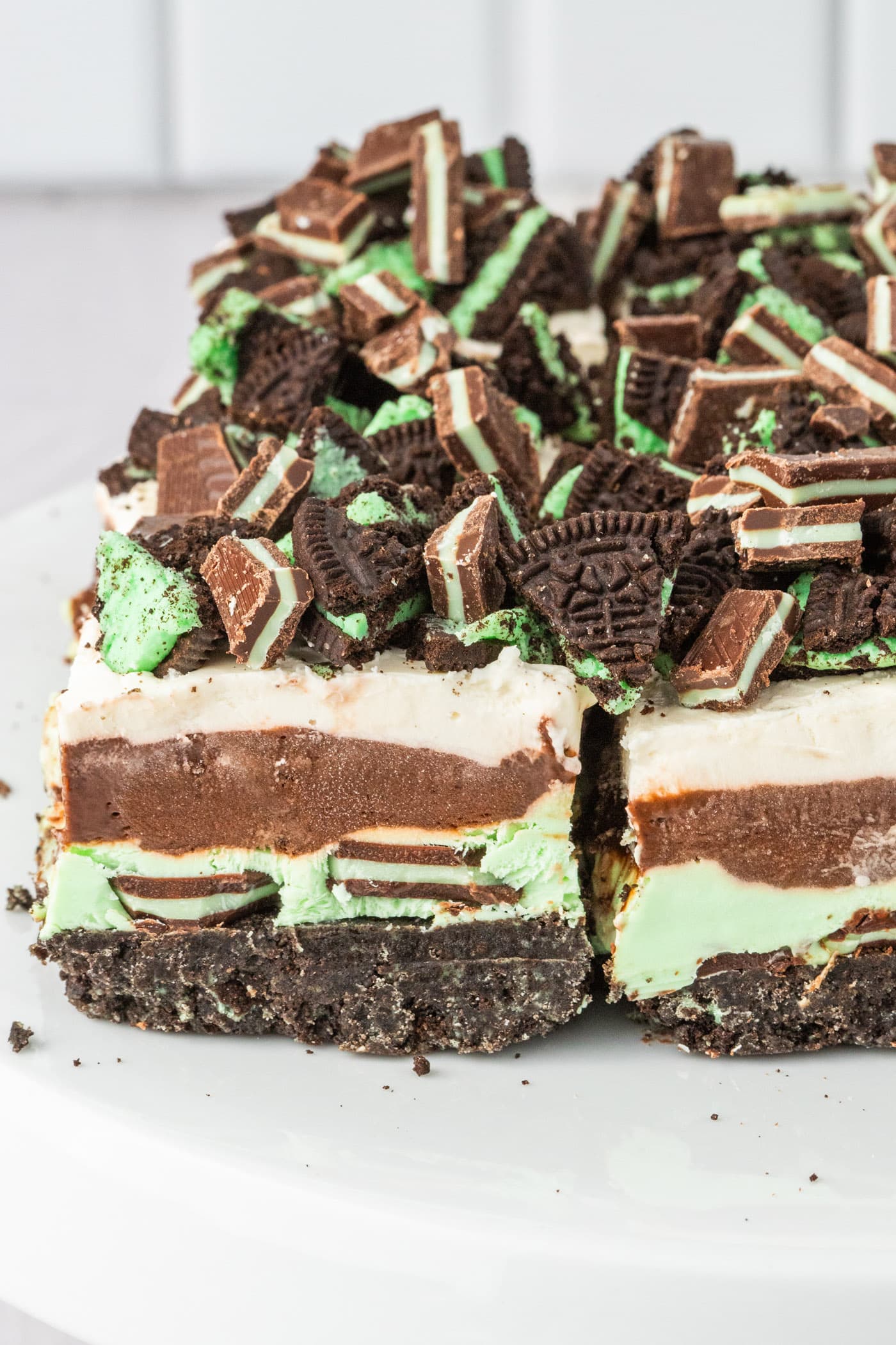 Mint Chocolate Dream Bars - Amanda's Cookin' - Cookies, Brownies, & Bars