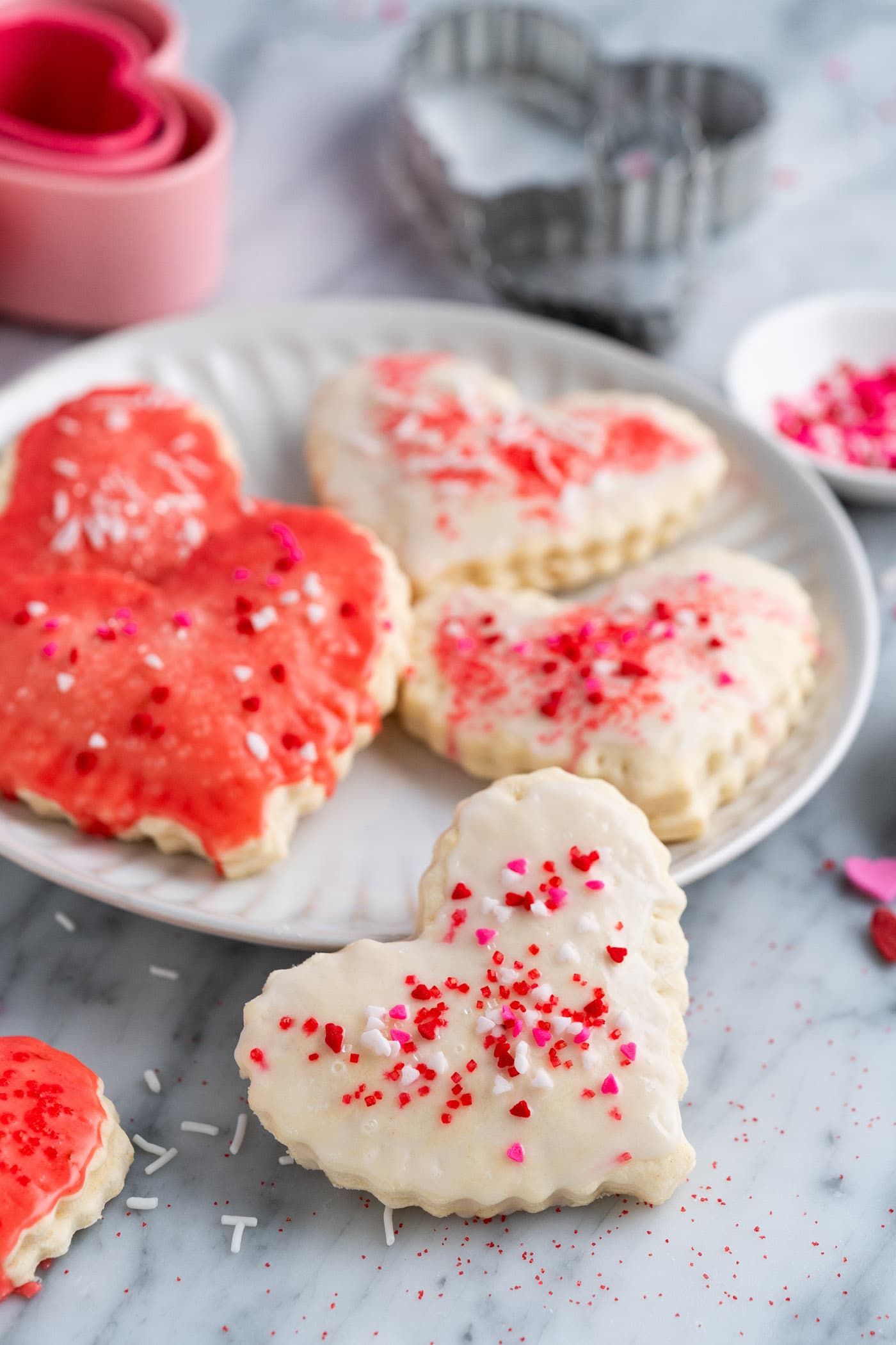 Heart Shaped Pop Tarts - Amanda's Cookin' - Valentine's Day