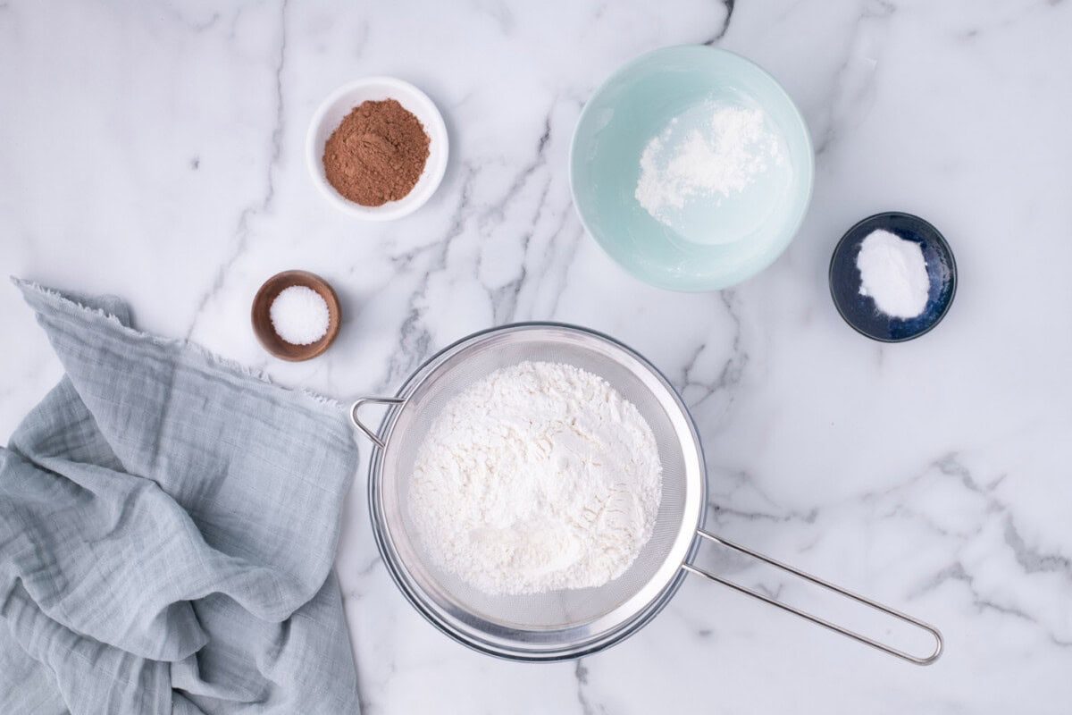 dry ingredients for red velvet cupcakes