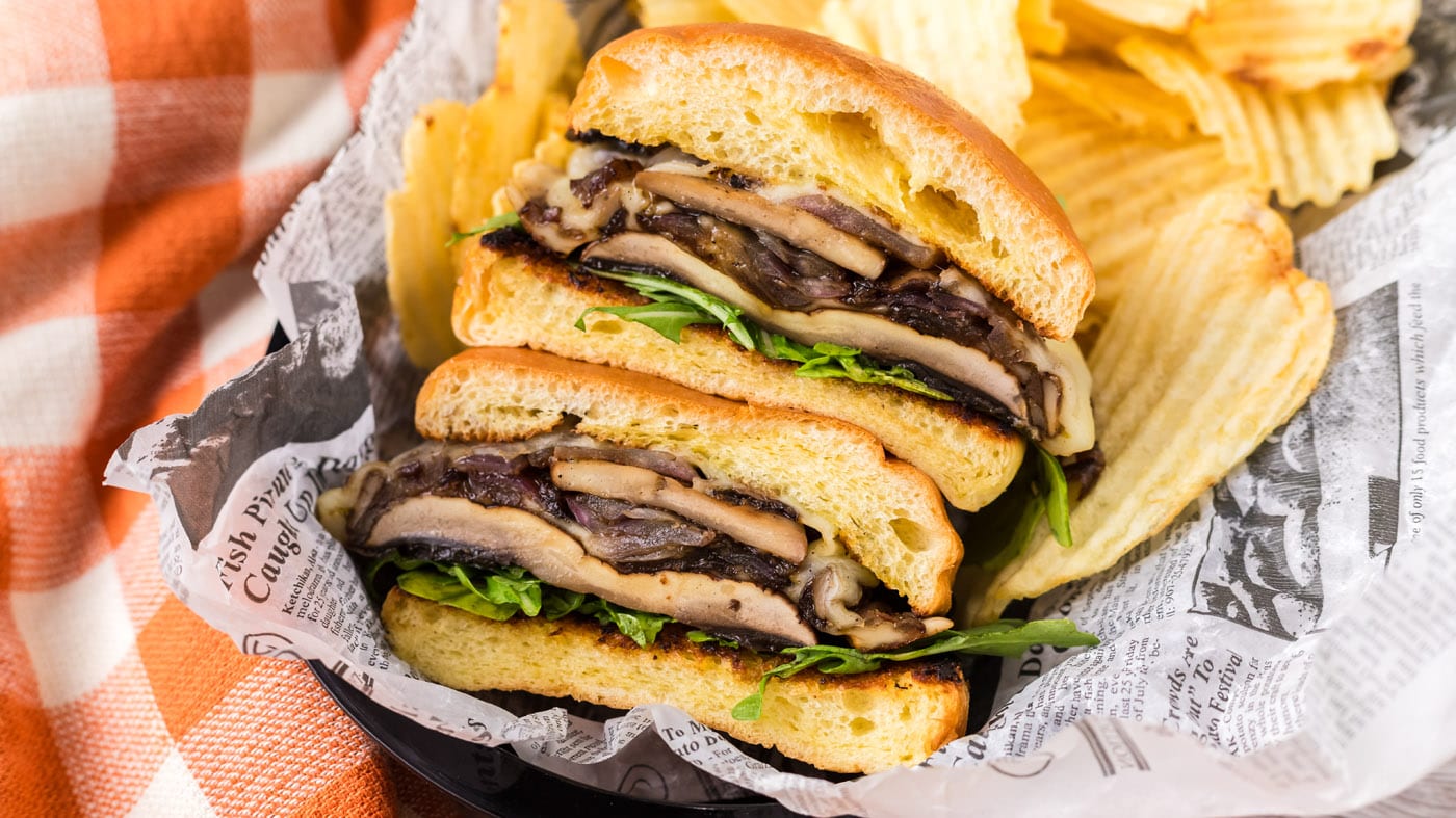 Mushroom Burger - Amanda's Cookin' - Meatless & Vegetarian