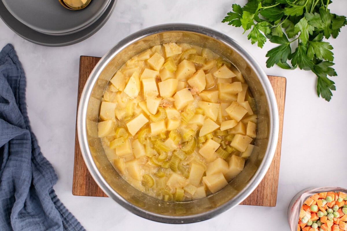 cooked chicken pot pie in the instant pot