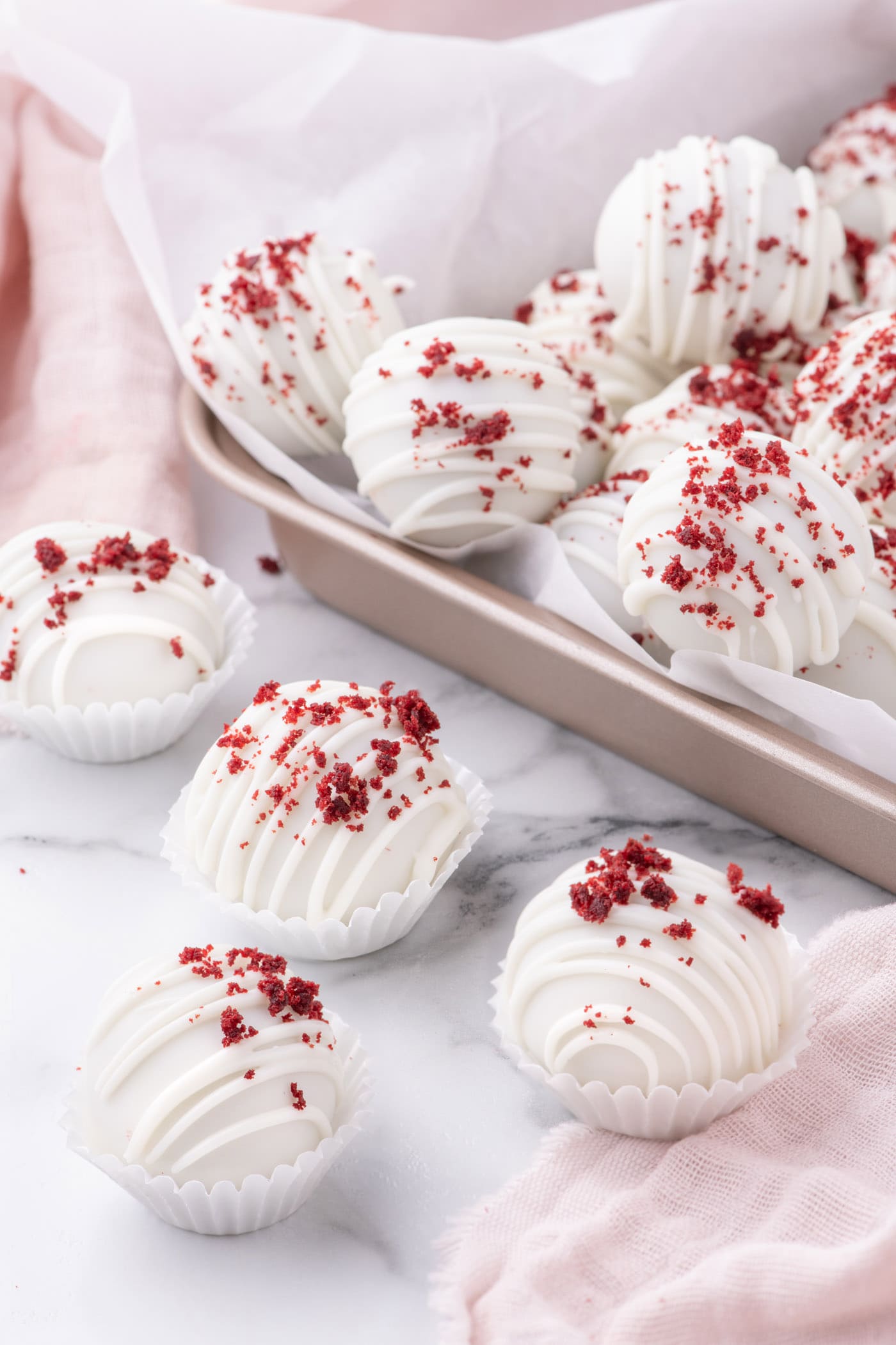 Red Velvet Cake Balls - Amanda's Cookin' - Cake & Cupcakes