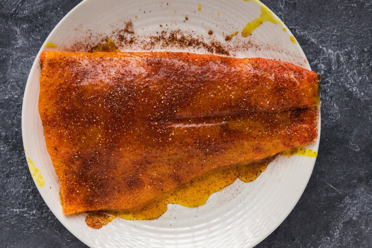 seasoned salmon filet on a plate